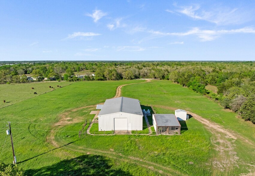 150 Huenefeld Ln, Round Top, TX à vendre - Photo de l’immeuble – Image 3 sur 17