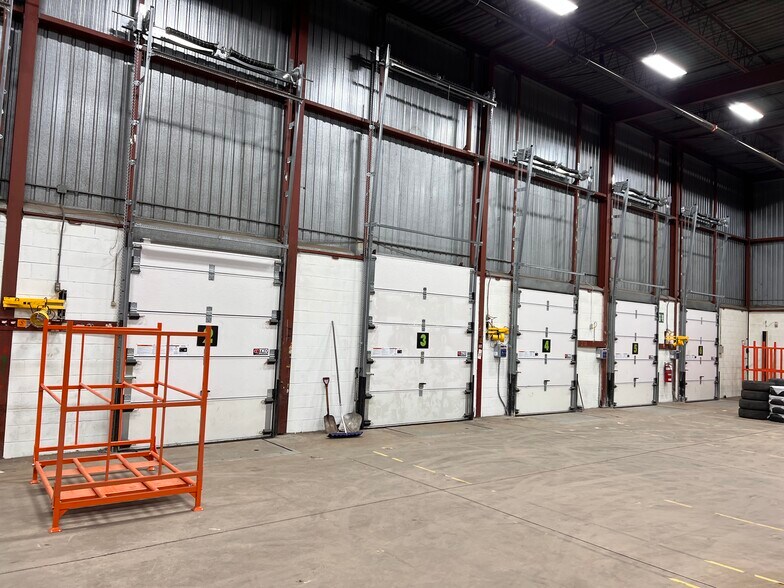 9800 Rte Transcanadienne, Montréal, QC à louer - Photo intérieure – Image 3 sur 4