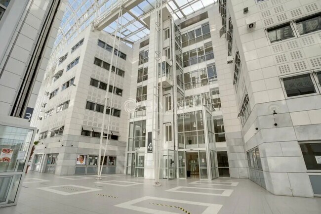 Plus de détails pour Bureau à louer