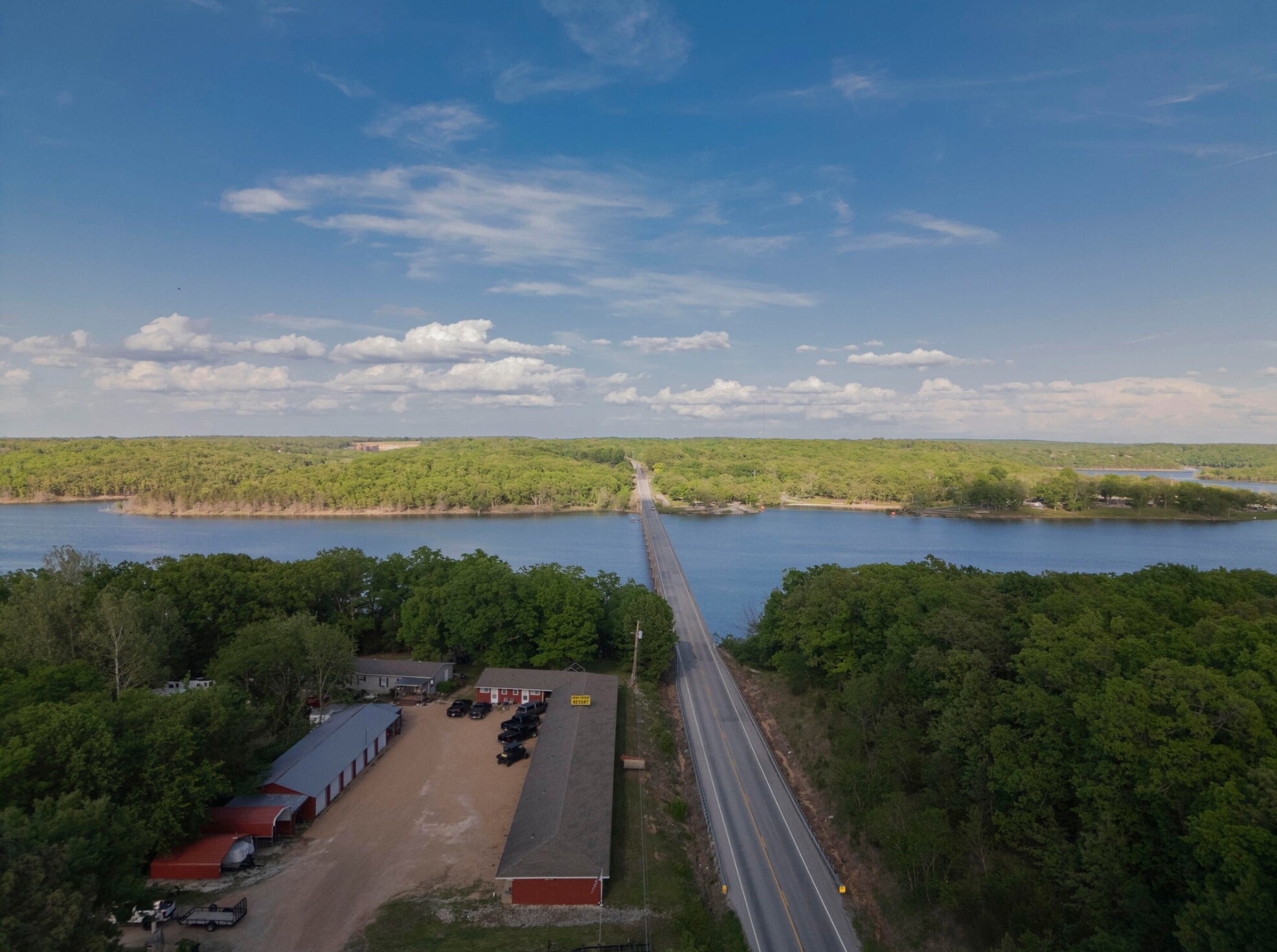 25654 Dove Dr, Pittsburg, MO à vendre Photo principale– Image 1 sur 80