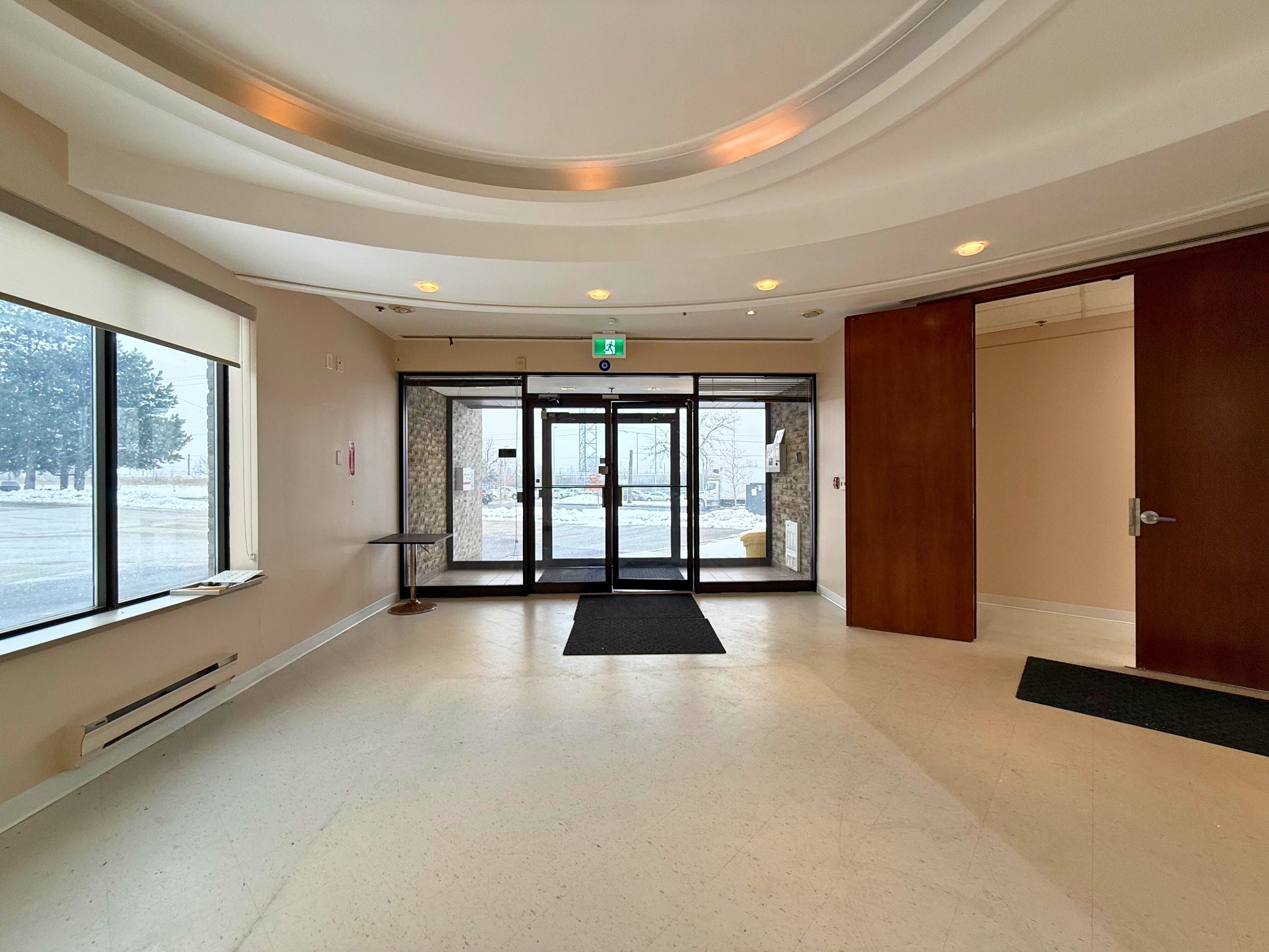 100 Middlefield Rd, Toronto, ON à louer Photo intérieure– Image 1 sur 8