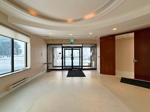 100 Middlefield Rd, Toronto, ON à louer Photo intérieure– Image 1 sur 8