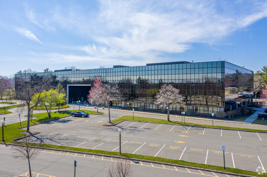 3 Sylvan Way, Parsippany, NJ à louer - Photo de l’immeuble – Image 3 sur 9