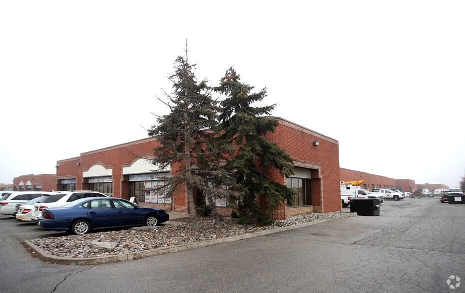 6790 Davand Dr, Mississauga, ON à vendre - Photo de l’immeuble – Image 2 sur 3