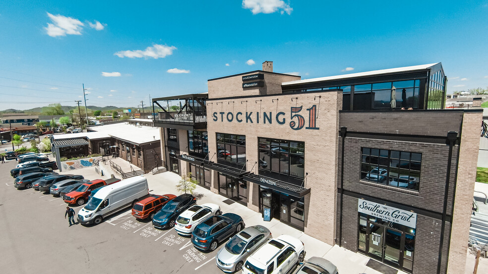 5022-5026 Centennial Blvd, Nashville, TN à louer - Photo de l’immeuble – Image 2 sur 11