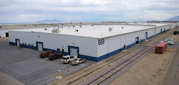 10 S Garnet St, Tooele, UT à louer - Photo de l’immeuble – Image 3 sur 7