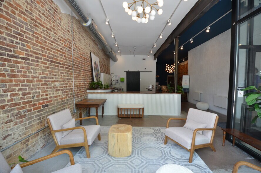 515 S Elm St, Greensboro, NC à louer - Photo de l’immeuble – Image 2 sur 6