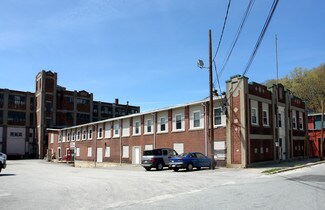 Plus de détails pour 93 Hazel St, Woonsocket, RI - Industriel/Logistique à vendre