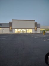 1325 E Jackson St, Macomb, IL à louer Photo de l’immeuble– Image 1 sur 8