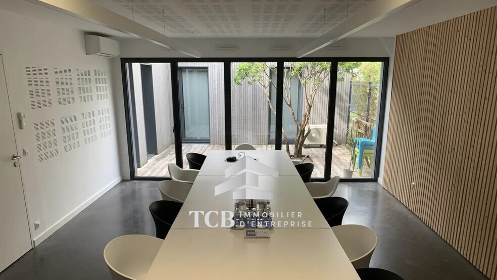 Bureau dans Treillières à louer - Photo de l’immeuble – Image 1 sur 6