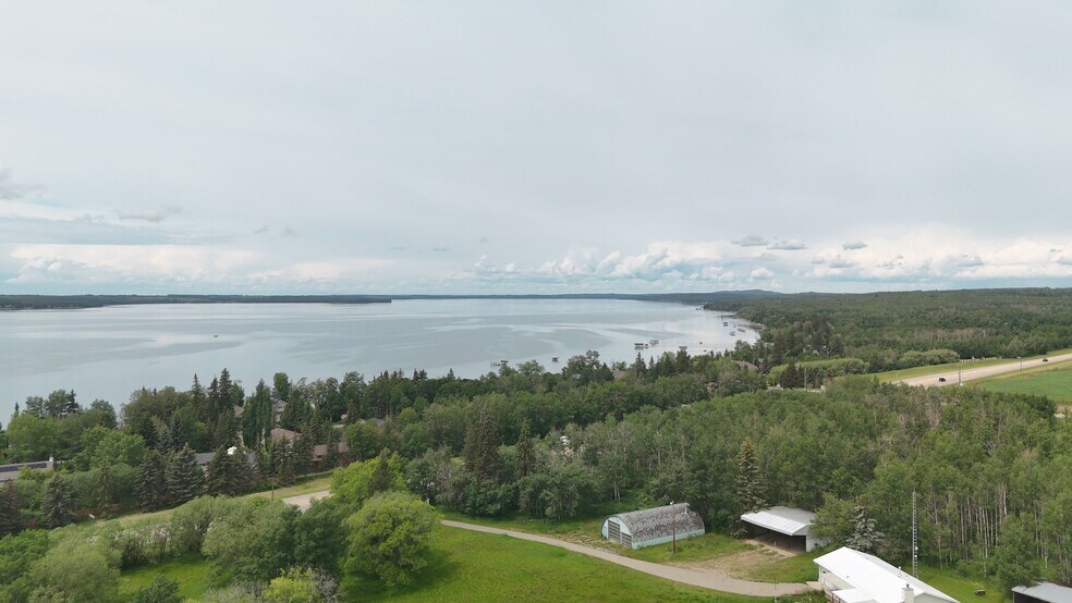 Highway 20 Township Road 392, Sylvan Lake, AB à vendre - Vidéo sur l’annonce professionnelle – Image 2 sur 75