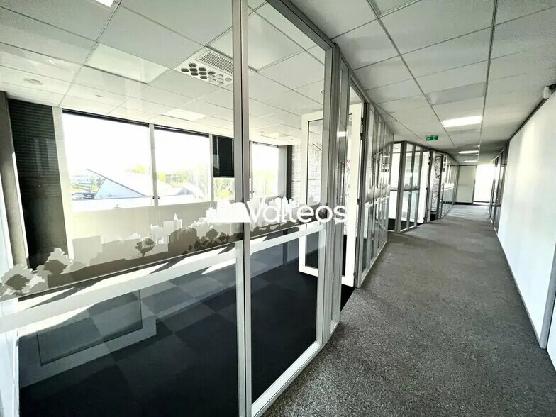 Bureau dans Labège à louer - Photo de l’immeuble – Image 2 sur 12