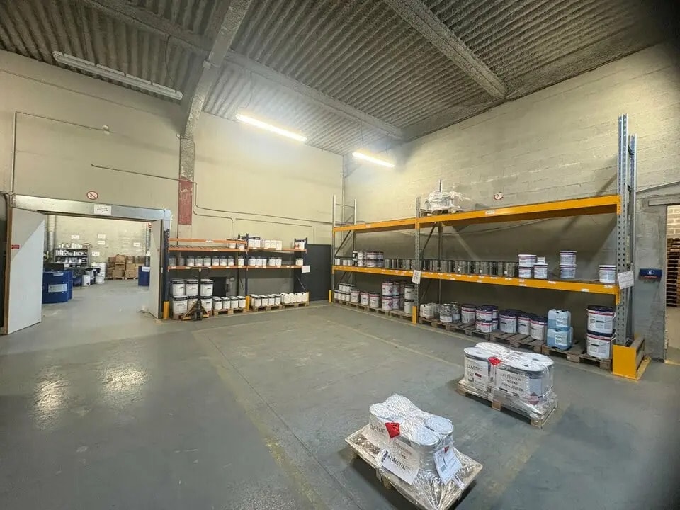 Local d’activités dans Neuilly-sur-Marne à louer Photo de l’immeuble– Image 1 sur 6