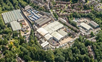 Plus de détails pour Woolley Bridge Rd, Glossop - Industriel/Logistique à louer