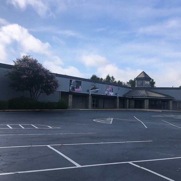 3238-3480 Wrightsboro Rd, Augusta, GA à louer - Photo de l’immeuble – Image 1 sur 2