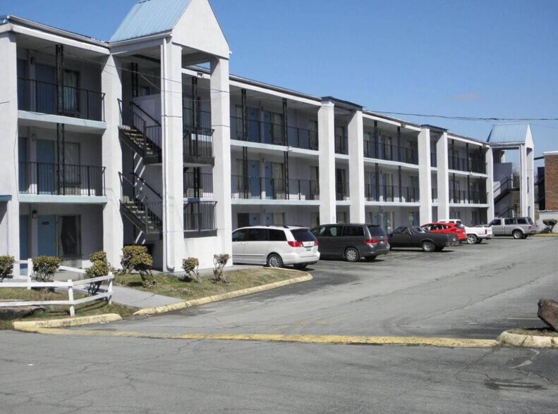 1500 N Cherry St, Knoxville, TN à vendre - Photo de l’immeuble – Image 1 sur 9