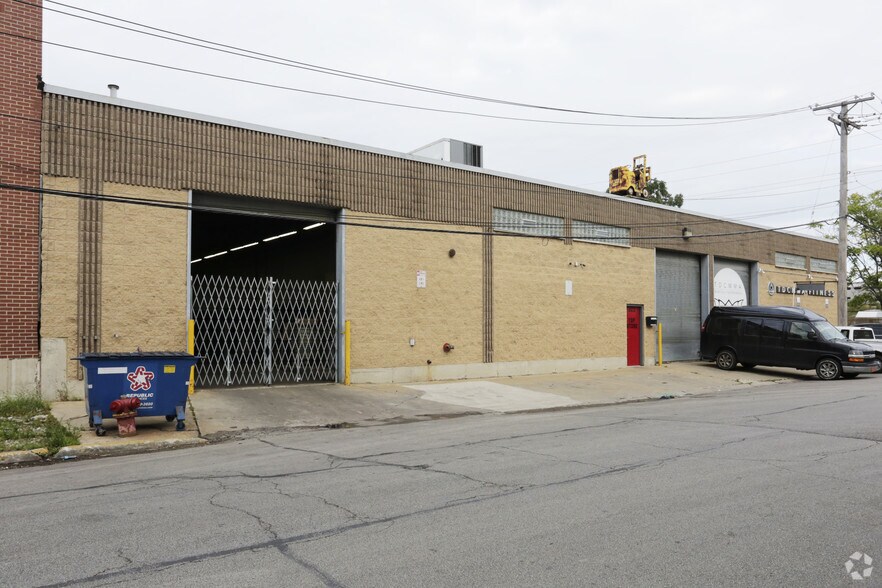 322 N Leavitt St, Chicago, IL à vendre - Photo de l’immeuble – Image 3 sur 5