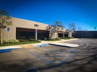 Plus de détails pour 1001-1007 E Cooley Dr, Colton, CA - Bureau à louer