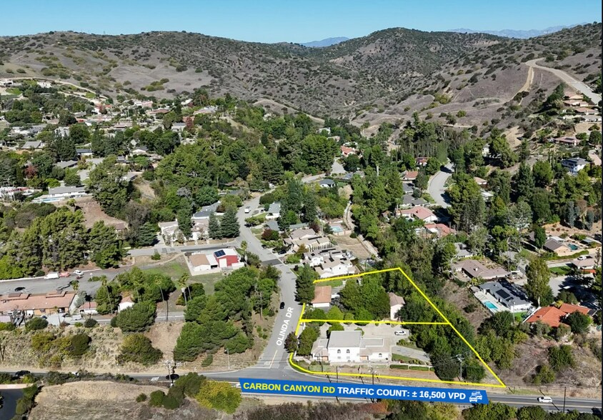 114 Olinda Dr, Brea, CA à vendre - Photo de l’immeuble – Image 3 sur 5