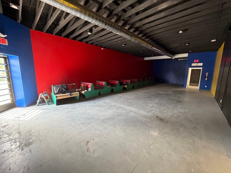 4136 Grand Ave, Omaha, NE à louer - Photo intérieure – Image 2 sur 10