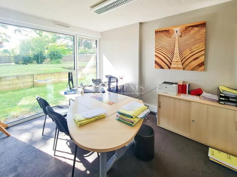 Bureau dans Saint-Brieuc à vendre - Photo de l’immeuble – Image 3 sur 8