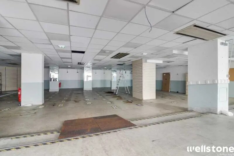 Bureaux/Local commercial dans Paris à louer - Photo de l’immeuble – Image 3 sur 8
