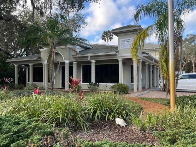 5048 N Ocean Shore Blvd, Palm Coast, FL à louer - Photo de l’immeuble – Image 2 sur 5