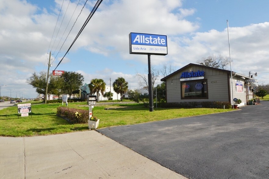 4323 S Main St, Stafford, TX à vendre - Photo de l’immeuble – Image 2 sur 2