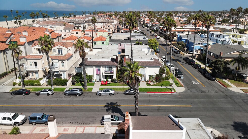 119 14th St, Huntington Beach, CA à vendre - Photo de l’immeuble – Image 2 sur 11