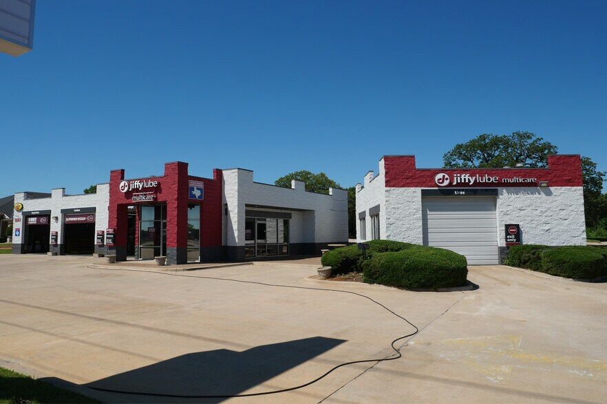 Jiffy Lube Portfolio portefeuille de 4 biens à vendre sur LoopNet.fr - Photo de l’immeuble – Image 3 sur 7