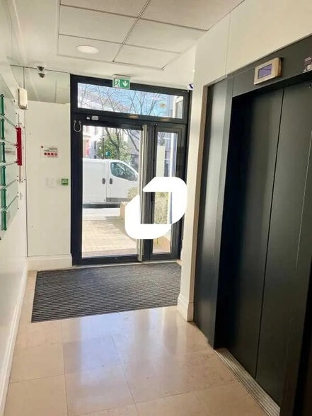 Bureau dans Boulogne-Billancourt à louer - Photo de l’immeuble – Image 3 sur 34