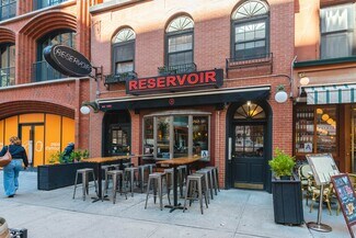 Plus de détails pour 70 University Pl, New York, NY - Local commercial à louer