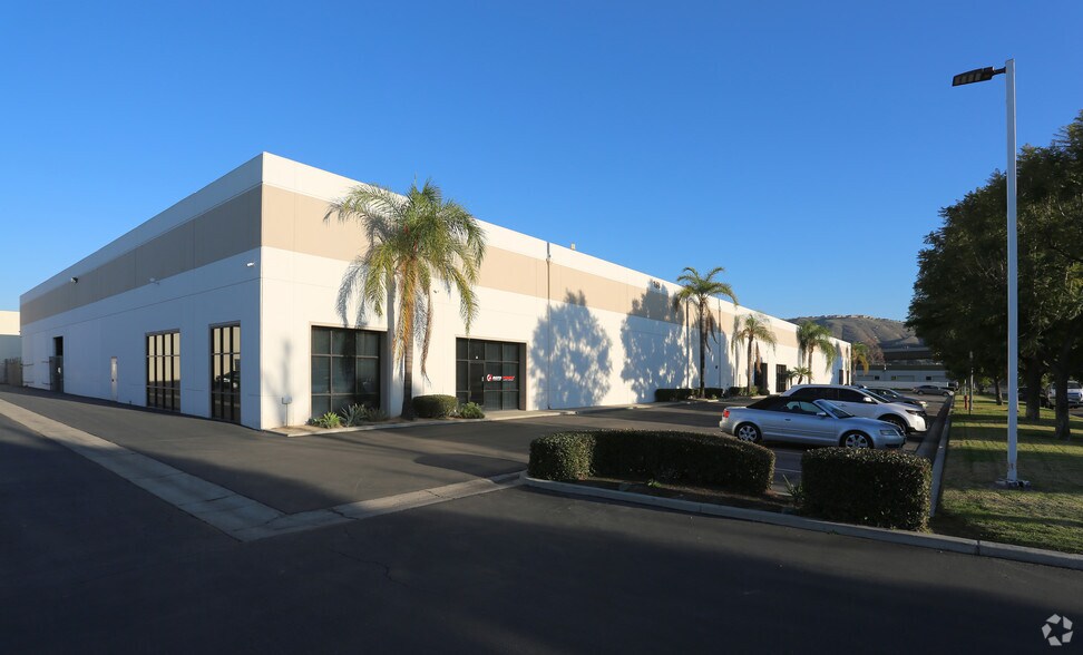 191 Granite St, Corona, CA à louer - Photo principale – Image 2 sur 5