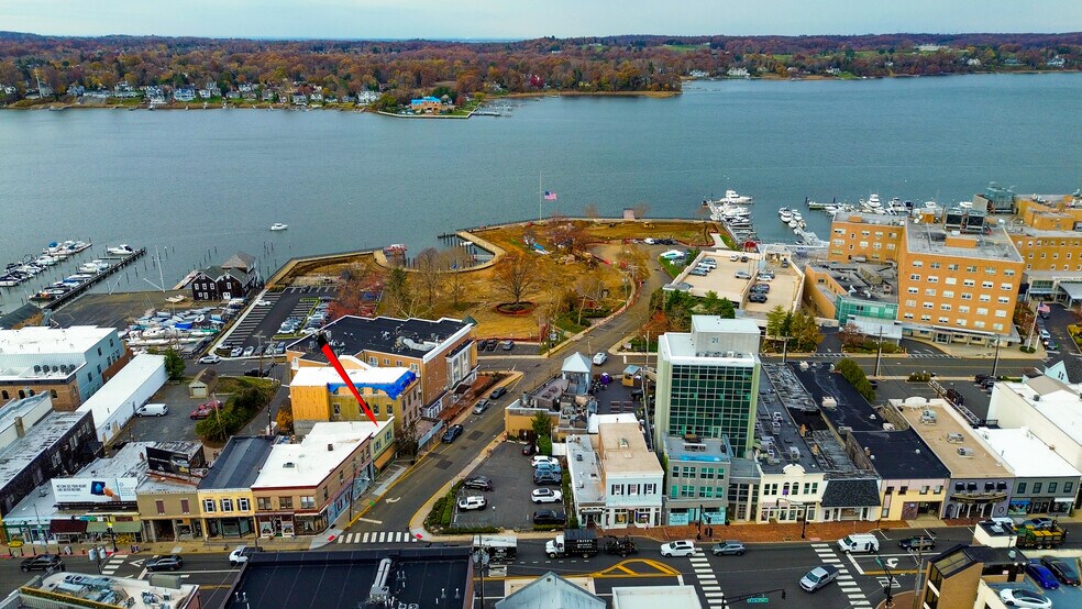 5 Wharf Ave, Red Bank, NJ à louer - Photo de l’immeuble – Image 2 sur 3