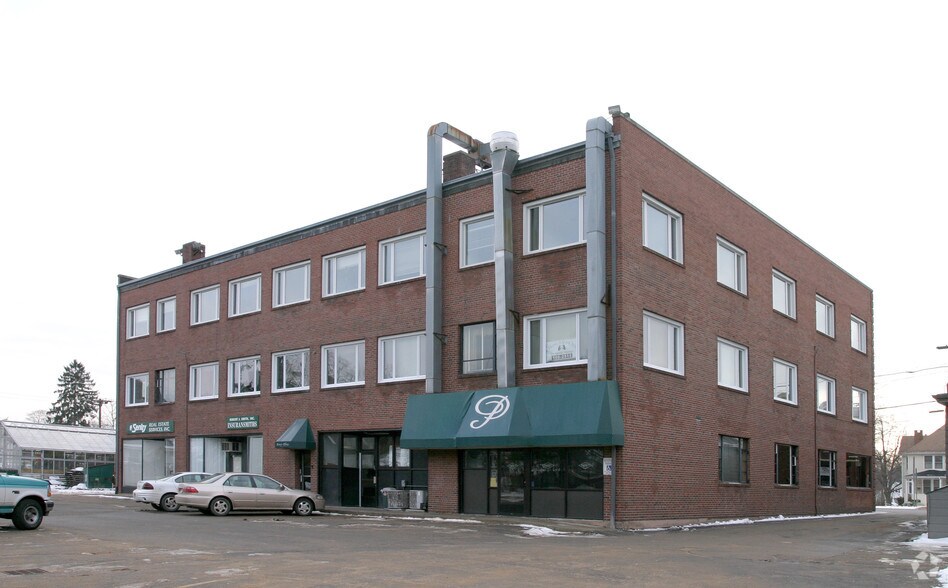 55-71 E Center St, Manchester, CT à louer - Photo de l’immeuble – Image 3 sur 21