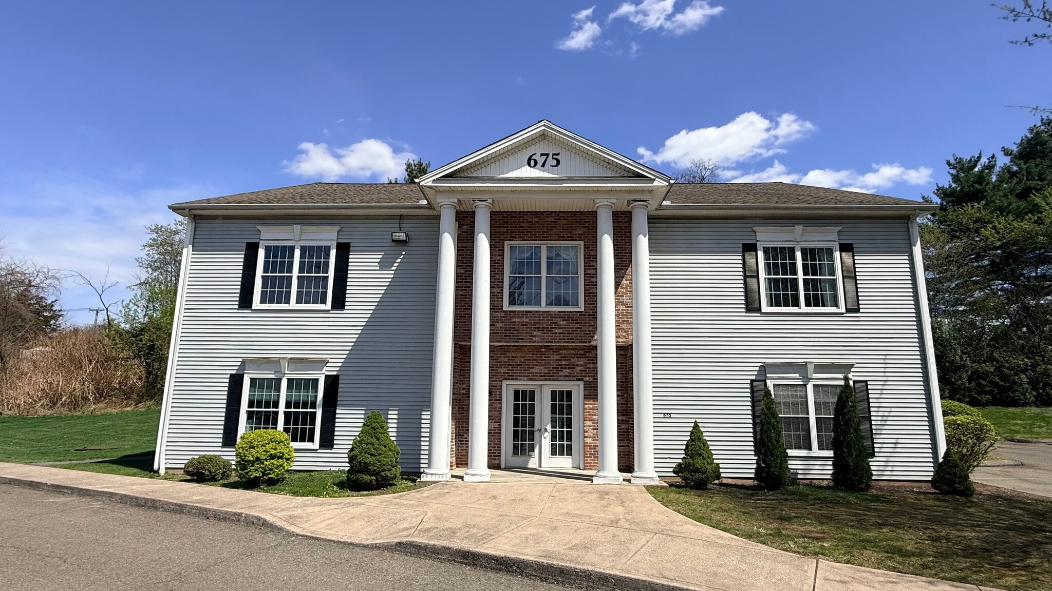 675 Wilbur Cross Hwy, Berlin, CT à louer Photo de l’immeuble– Image 1 sur 16