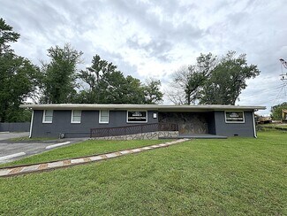 Plus de détails pour 800 Maplehill Dr, Tullahoma, TN - Bureau à vendre