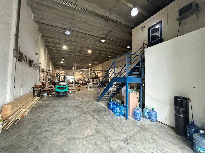 2720 W 3rd ct, Hialeah, FL à louer - Photo de l’immeuble – Image 3 sur 21
