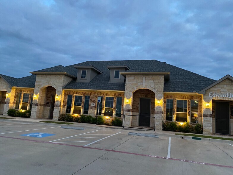 430 Hawkins Run Rd, Midlothian, TX à louer - Photo principale – Image 1 sur 14