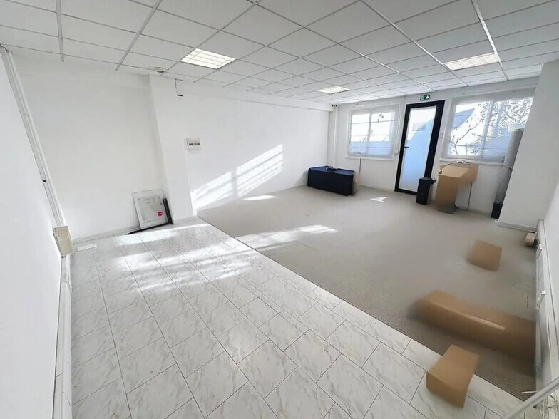 Bureau dans Mougins à vendre - Photo de l’immeuble – Image 2 sur 7