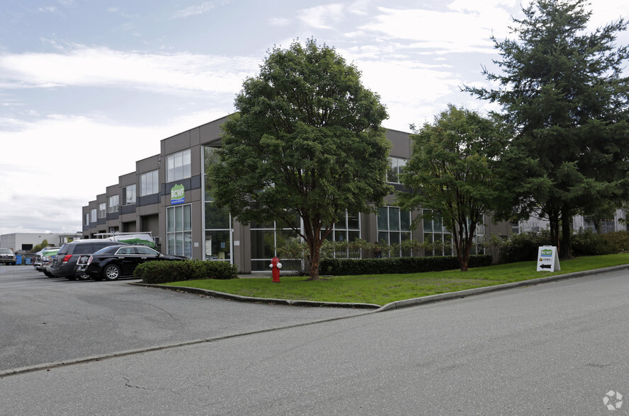 9706 188th St, Surrey, BC à vendre - Photo principale – Image 1 sur 7