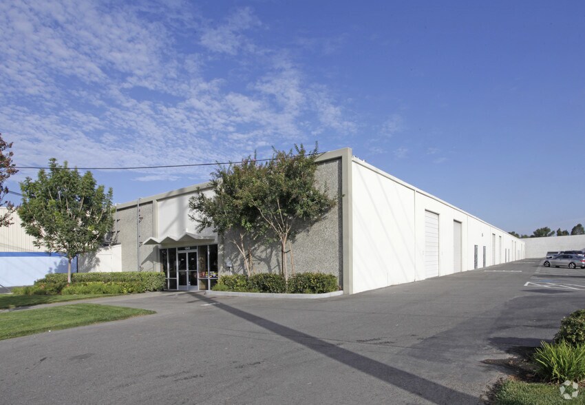 1805-1839 Walsh Ave, Santa Clara, CA à louer - Photo de l’immeuble – Image 1 sur 3