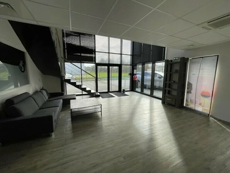 12 Rue Roland Moreno, Noyal-sur-Vilaine à louer - Photo de l’immeuble – Image 2 sur 5