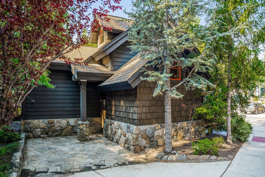 8703 North Lake Blvd Blvd, Kings Beach, CA à vendre - Photo de l’immeuble – Image 2 sur 52