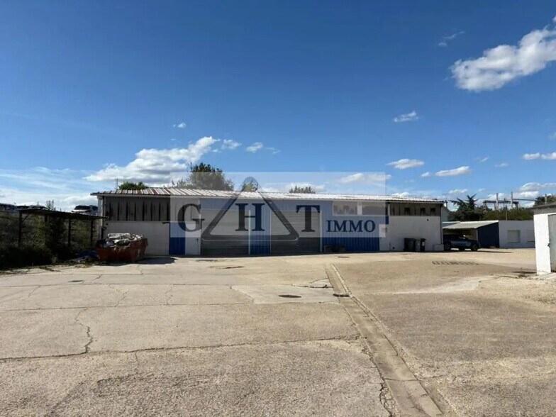 Industriel/Logistique dans Dammarie-les-Lys à louer - Photo de l’immeuble – Image 2 sur 2