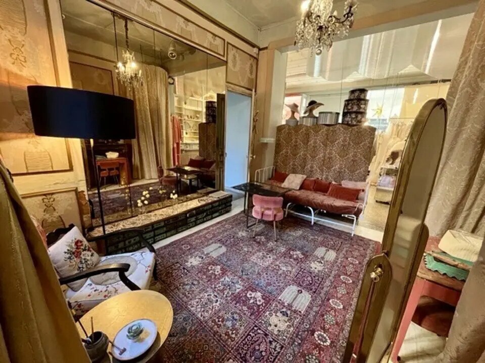 Local commercial dans Reims à louer Photo de l’immeuble– Image 1 sur 7