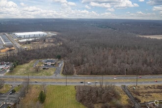 535 NJ-33, Millstone, NJ - VUE AÉRIENNE  vue de carte - Image1