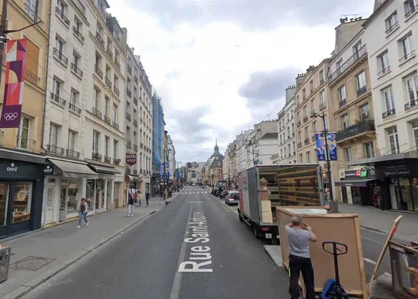 Local commercial dans Paris à louer - Photo de l’immeuble – Image 1 sur 2