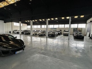 Plus de détails pour Local commercial à louer