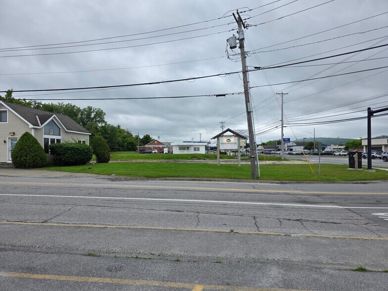67 US Route 7 S, Rutland Town, VT à vendre - Photo de l’immeuble – Image 2 sur 4